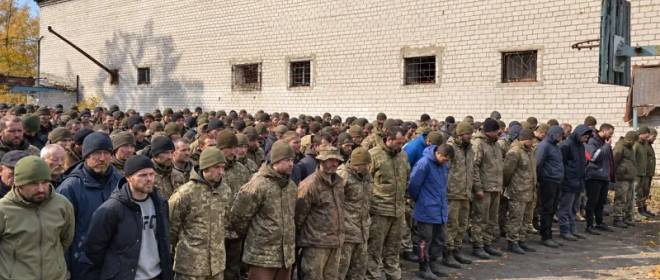 Пленные с оружием: зачем ВС РФ набирают бывших бойцов ВСУ