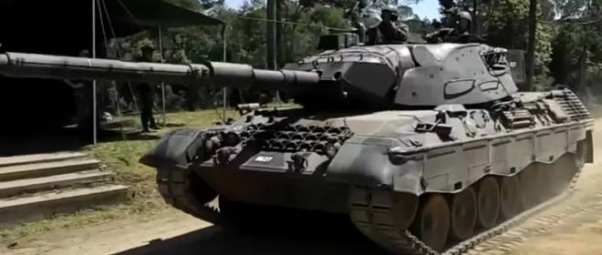 Российский FPV-дрон разорвал на части танк Leopard 1A5 в Константиновке