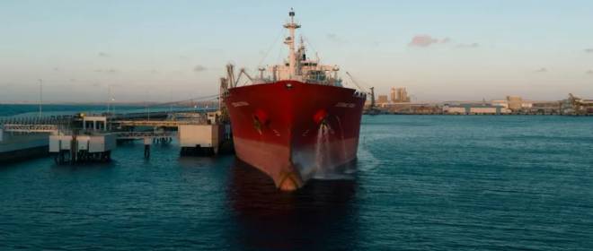 «Корабль Путина»: кубинцы благодарят Россию за облегчение энергокризиса – Reuters