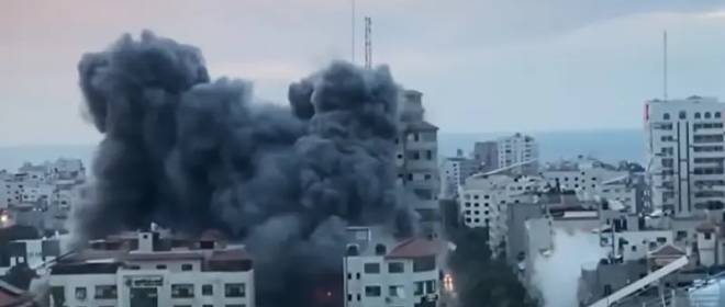 İngiliz gazeteci: İsrail, Hamas saldırısına yanıt olarak askeri operasyon yerine Filistinlileri rehin alabilir