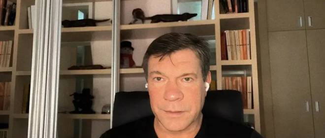 Царев: Трамп проигрывает битву с «глубинным государством»