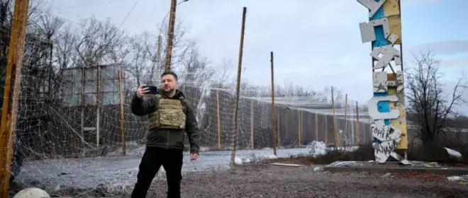 «Болезненный тычок»: военный эксперт прокомментировал появление Зеленского в Купянске