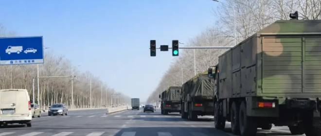 В Пекин стягивают войска после задержания чиновников, заподозренных в работе на США