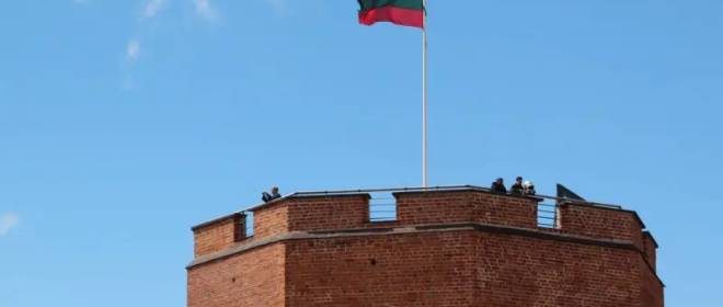 Contribución obligatoria: los bancos lituanos donarán decenas de millones de euros para las necesidades de defensa