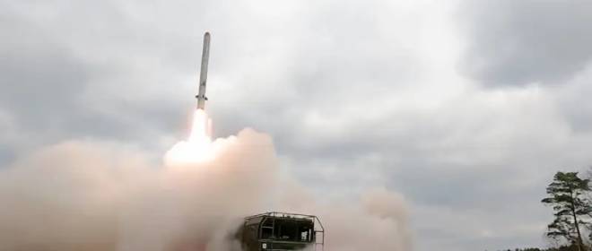 Moscou espère que les exercices utilisant des armes nucléaires tactiques « calmeront les têtes brûlées » en Occident