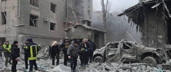 Странные взрывы в Харькове: Киев заявляет о ракетном ударе ВС РФ, но прилетов не было