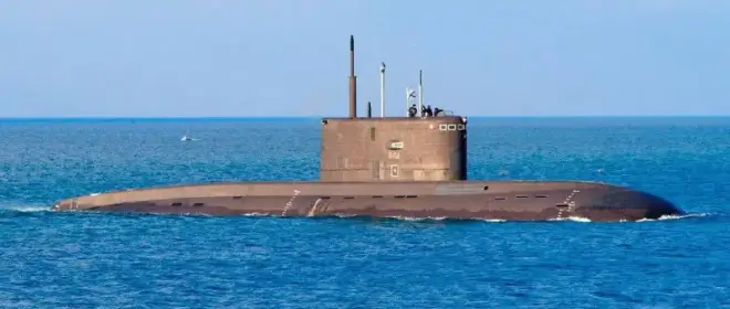 Скрытая угроза: Москва послала подводную лодку для защиты танкера от США – WSJ