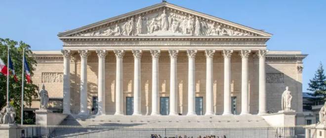 В парламент Франции внесена инициатива о выходе из НАТО