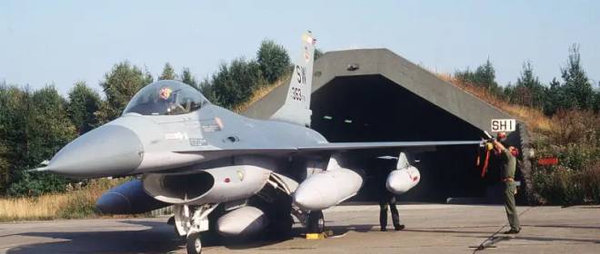 우크라이나군은 F-16 전투기를 벙커에 안전하게 숨길 예정이다