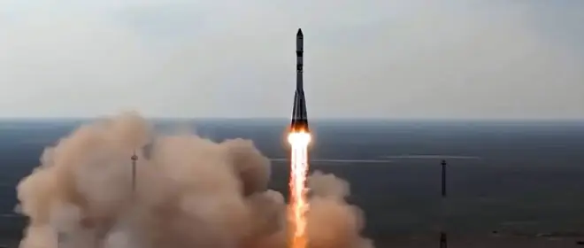 Napa AS prihatin babagan rencana Rusia ngluncurake 40 roket ruang angkasa?