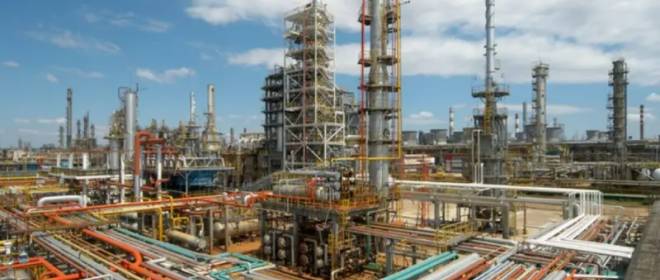 Болгария спасает российский НПЗ от атак беспилотников – Reuters