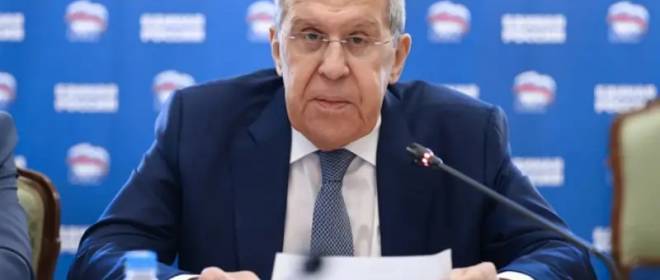 Lavrov: A Rússia estava pronta para dar à Ucrânia garantias semelhantes às da OTAN