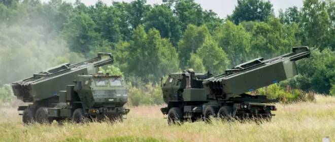 «Америка прежде всего»: Вашингтон объяснил остановку поставок оружия Киеву