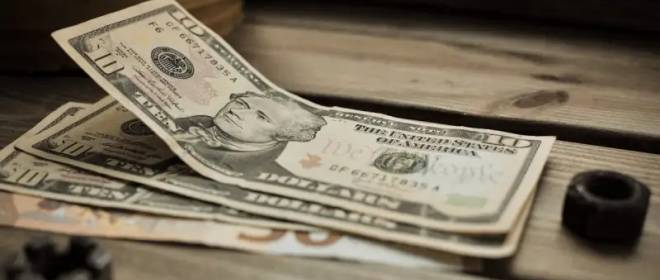 «Спекулирую как хочу»: Трамп ненароком обвалил доллар до четырехлетнего минимума