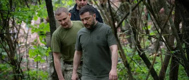 Перед уходом на фронт Ермак устроил Зеленскому истерику