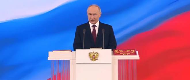 ウラジーミル・プーチンがロシア連邦大統領に就任