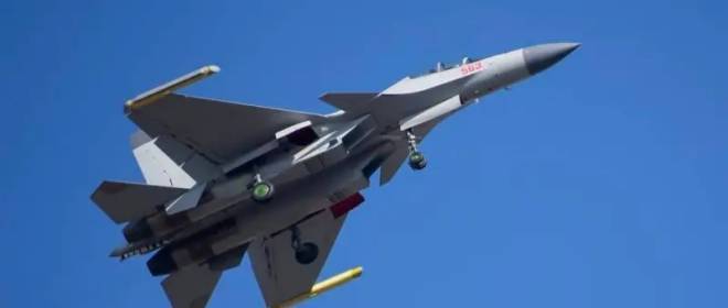 The Chinese showed their newest carrier-based electronic warfare fighter