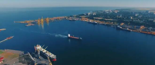 Коридор закрыт: ВС РФ приостановили морскую торговлю Украины