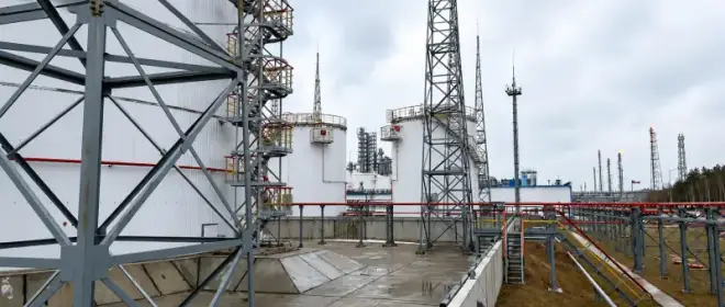 Зеленский санкционировал удары по НПЗ в Беларуси