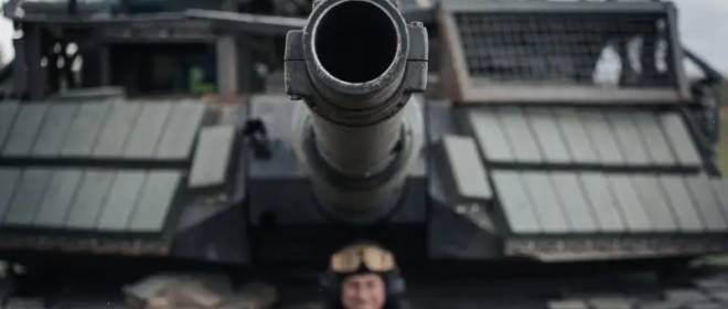 Сырский перебрасывает танки под Сумы, чтобы удержать город