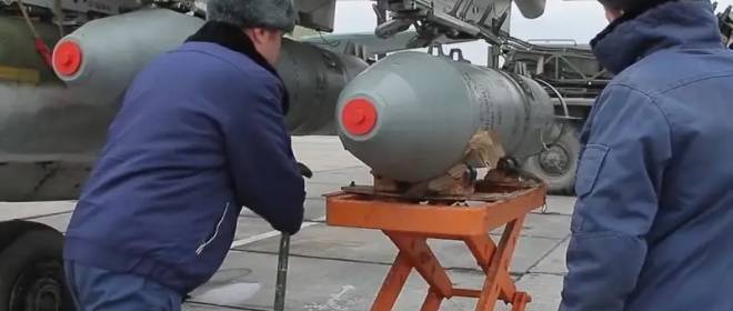 Экономика войны: «крылатые» ФАБы и «волновые» удары усугубляют проблемы ВСУ