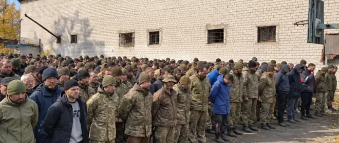 Пленные с оружием: зачем ВС РФ набирают бывших бойцов ВСУ