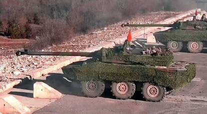 キエフの装甲車両: 「戦車拳」またはプロパガンダの動き?