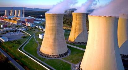 カザフスタンがロシアの原子力発電所を建設するという考えに戻っている理由