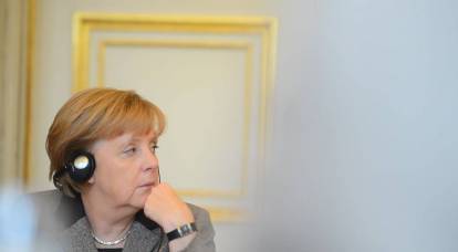 Merkel, Batılı politikacıları Putin'in sözlerini blöf olarak görmemeye çağırdı