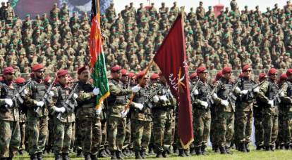 ¿A dónde fueron 300 mil soldados afganos entrenados por Estados Unidos?