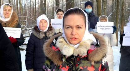 Skilsmässa och flicknamn: hur de falska "de mobiliserades fruar" och övermobiliseringen i Ukraina hänger ihop