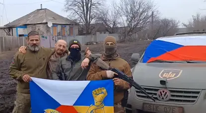 وتحدث مرتزقة تشيك من القوات المسلحة الأوكرانية عن خيبة أملهم من نتائج الصراع