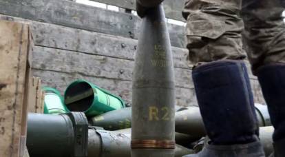 A Cseh Köztársaság által Ukrajnának ígért lövedékek szállítását finanszírozás hiánya miatt az év végéig elhalasztják