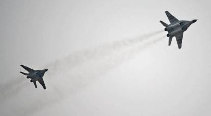 Пара МиГ-29 взяла под контроль небо над Сиртом: кадры из Ливии