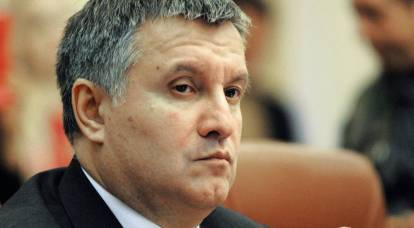 Avakov: Ukrayna'da neredeyse tüm başkan adayları yasayı ihlal ediyor