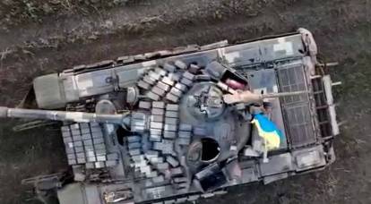 Güney yönünde terkedilmiş Ukrayna tanklarının bitirilmesi filme alındı