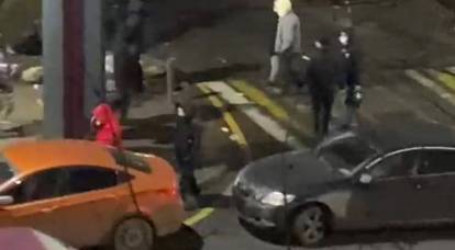 В Алмате начались уличные бои с использованием стрелкового оружия