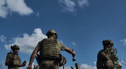 Tại sao Lực lượng vũ trang Ukraine bám vào đầu cầu ở tả ngạn sông Dnepr?