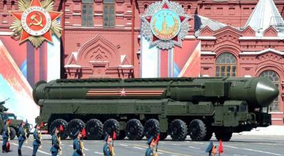 Сенатор США: Россия состоит в «оси зла» и получает ракеты из КНДР