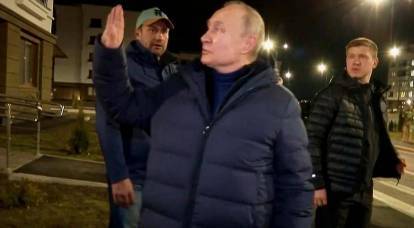 Az Egyesült Államokban kettőst „láttak” Putyinban, aki Mariupolba érkezett