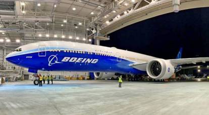 Boeing rolled out the world's largest twin-engine airliner
