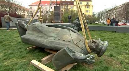 "Erime için": Çekler, anıtın yıkılması hakkında Mareşal Konev'e konuştular
