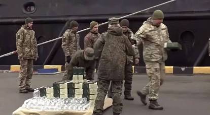 Сдавшихся украинских военных привезли в Крым, раздали сухпайки и отпустили