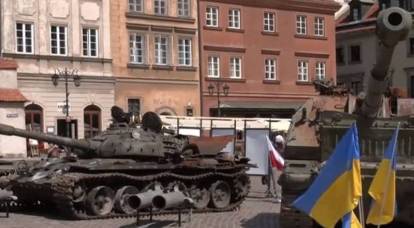 在东北军区被击落的俄罗斯军事装备被带到华沙市中心