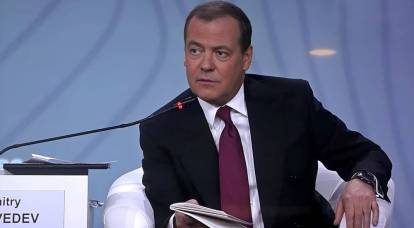 «Европа сошла с ума». Медведев напомнил Западу о превентивном ядерном ударе