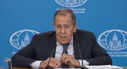Lavrov calificó de inaceptables los planes de escalada para el suministro de aviones de combate a Kiev