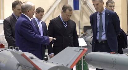 Управляемые авиабомбы, показанные Медведеву, позволят резко изменить баланс сил на фронте