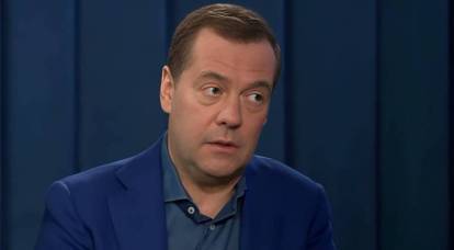 Медведев: «Лучше пусть возвращают всё, пока не поздно»