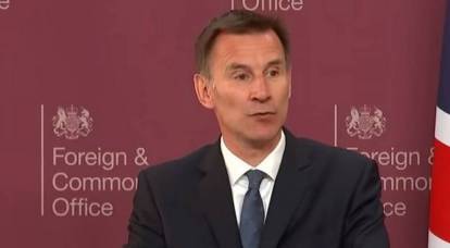 Le ministre britannique des Affaires étrangères appelé à répondre aux cybermenaces contre la Russie