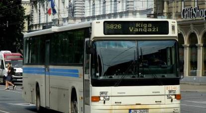 O ceartă a izbucnit într-un autobuz leton pentru limba rusă